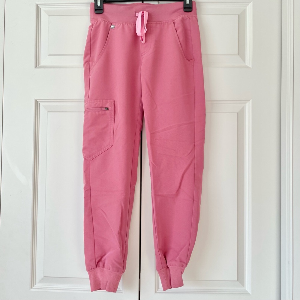 Figs Women's Quartz BCA breast cancer awareness Zamora petite jogger scrub pants - Picture 2 of 4